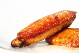 烤鱼用什么烤的:烤箱鸡翅的做法_家常烤箱鸡翅的做法